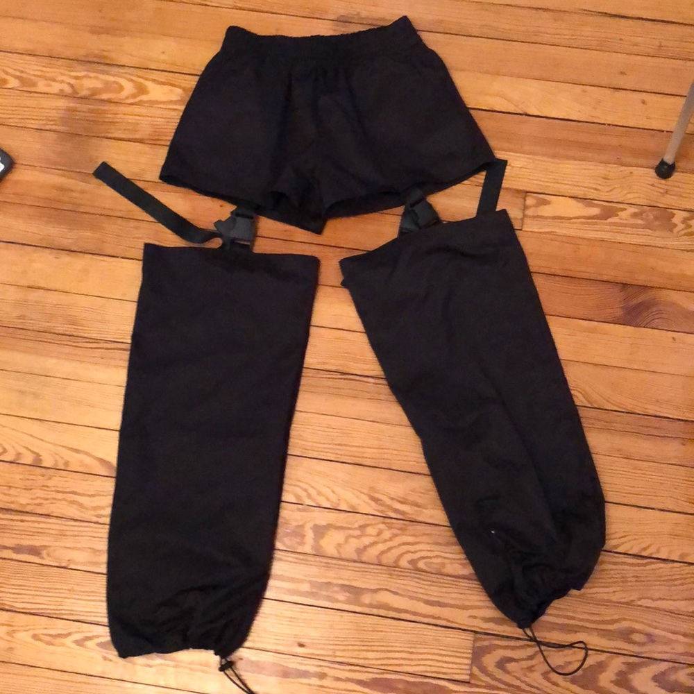 buckle cutout pants